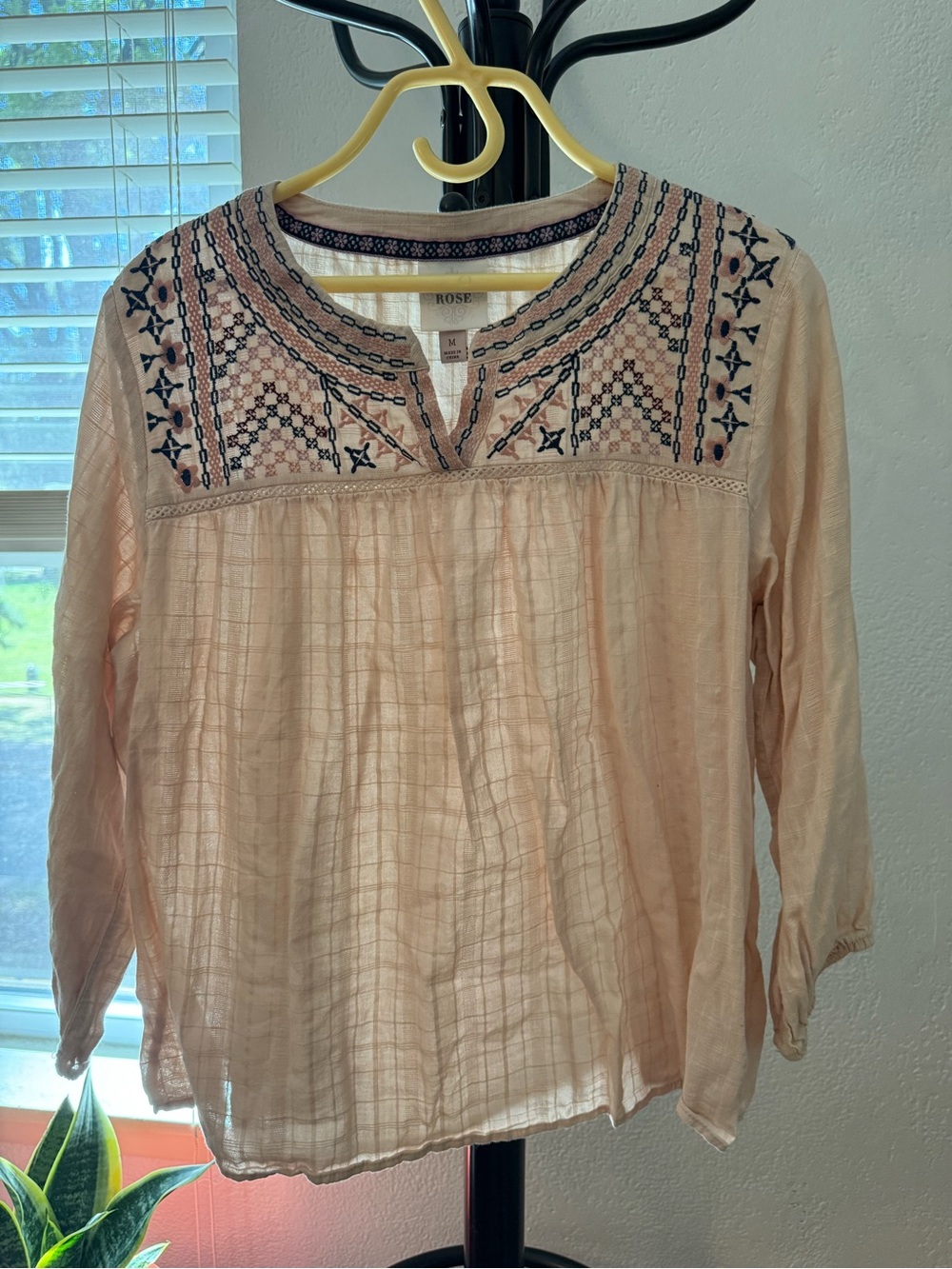 Knox Rose Blush Embroidered Peasant Blouse Boho Gauze Top, Medium